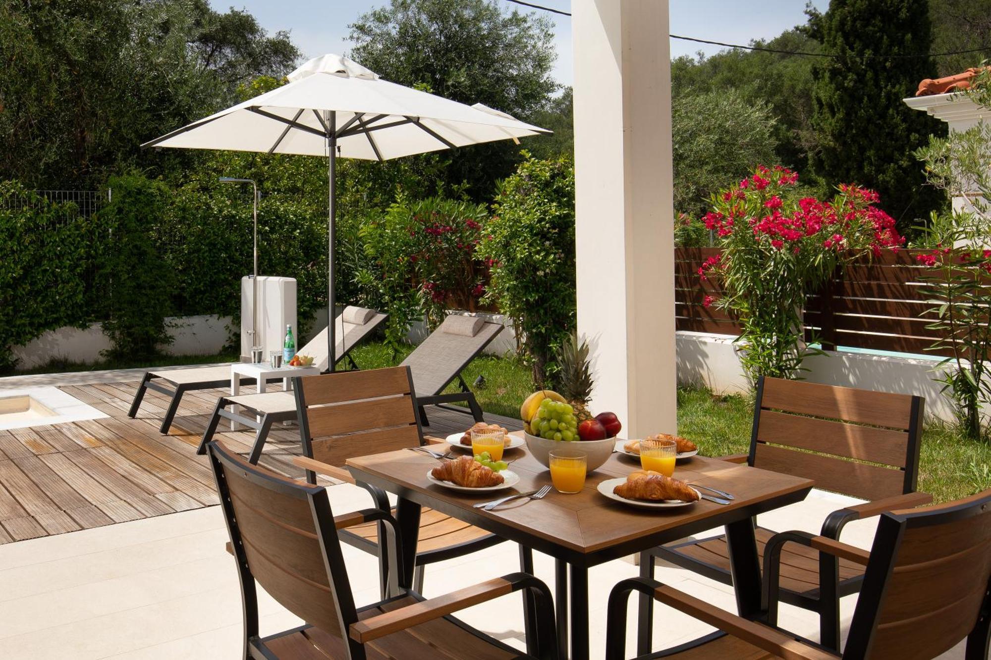 Perithia Suites Exterior foto